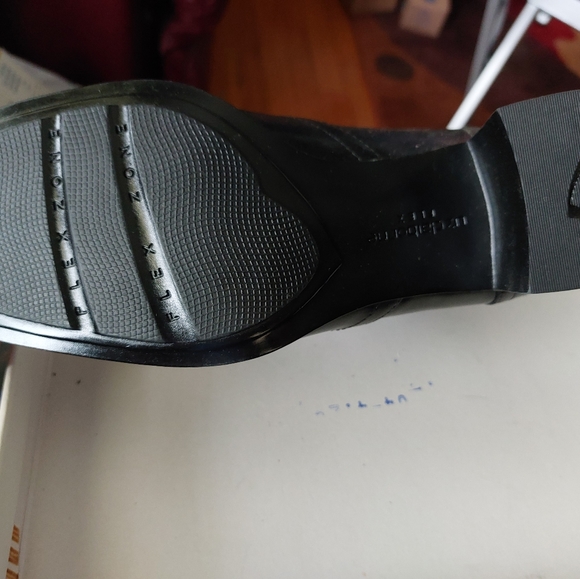 Liz Claiborne Flex Picco  blk boot - Picture 6 of 15